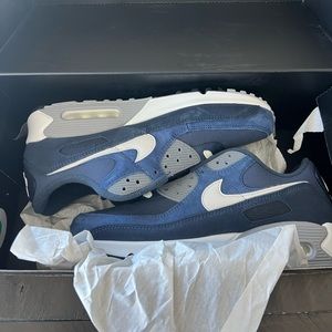 Blue Men’s Nike Tennis Shoes. Air Max 90 PRM - NEVER WORN - NWT